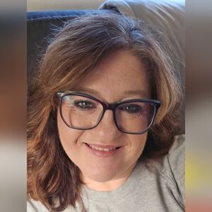 Meet your Posher, Della